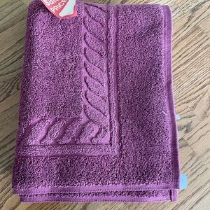 Deep Mauve Textured Bath Mat. New With tags